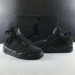 Jordan 4’s black cats